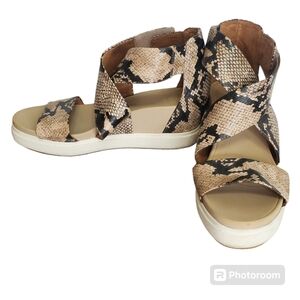 Dr Scholls snake skin printed criss cross Shoes size 9